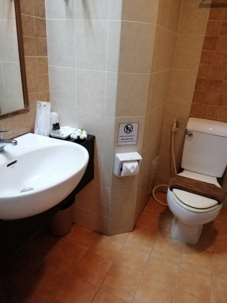 Authong Residence : Standard Room