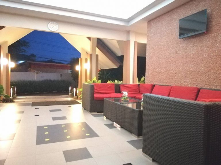 Authong Residence : Lobby