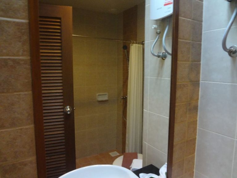 Authong Residence : Standard Room