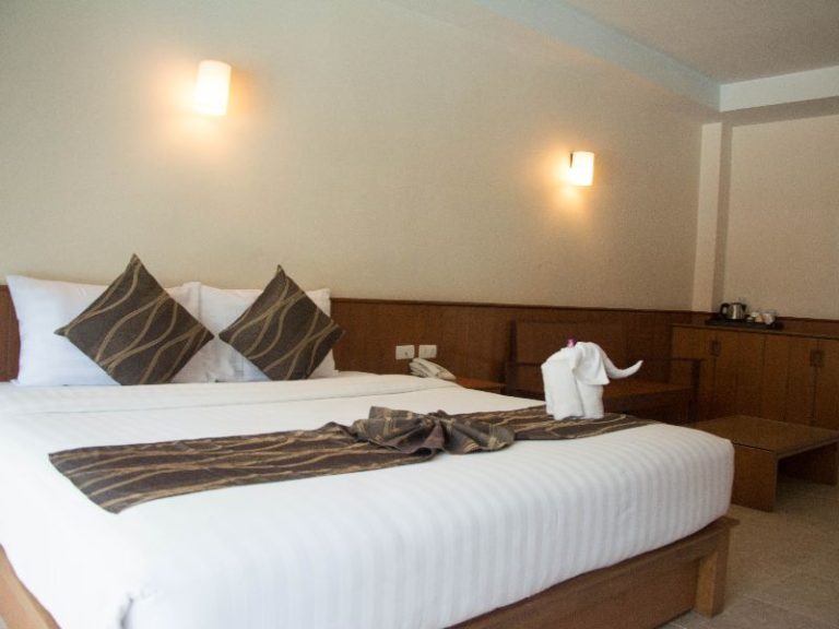 Authong Residence : Superior Room