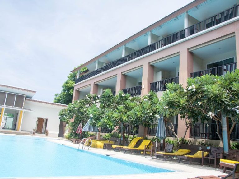 Authong Residence : Swimming Pool